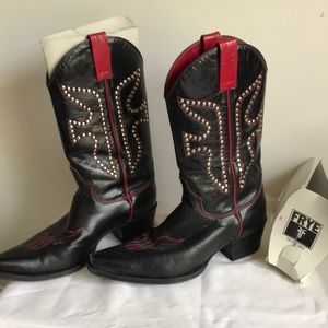 Frye cowboy black&red